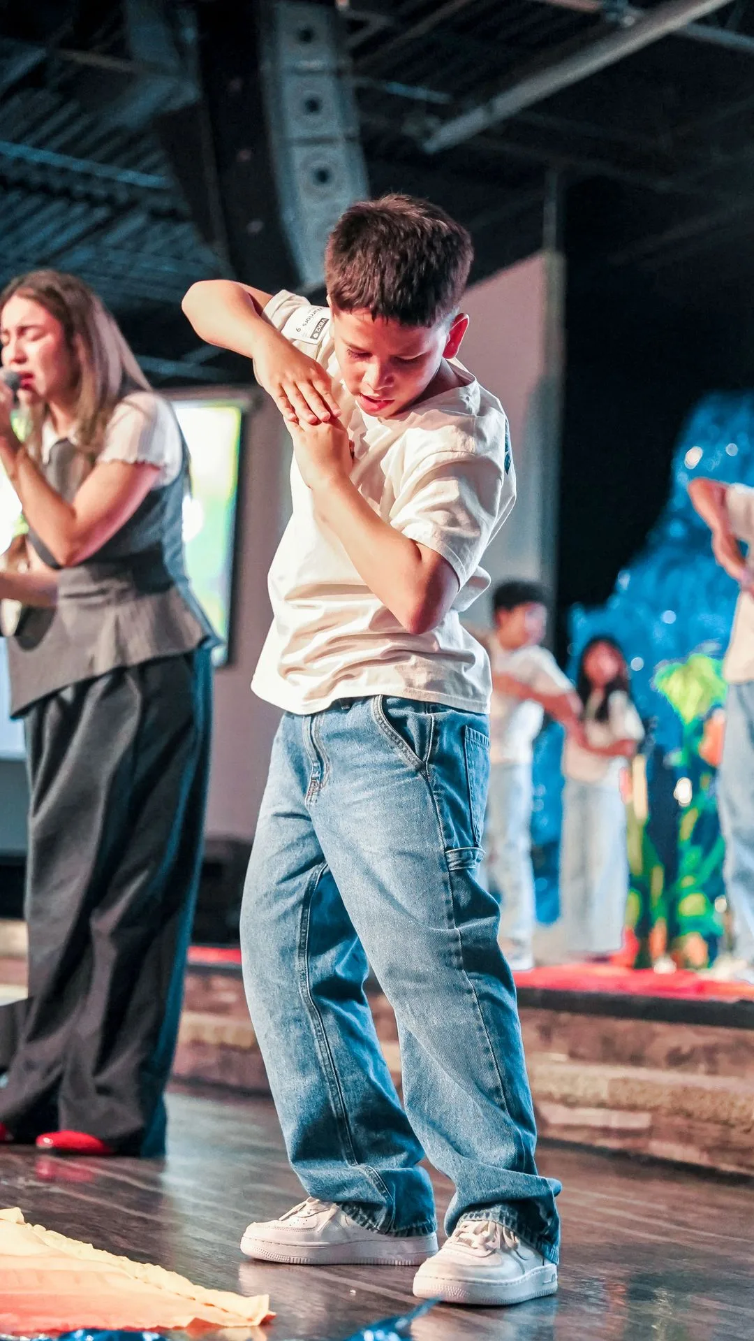 Ninos participando en NPKIDZ